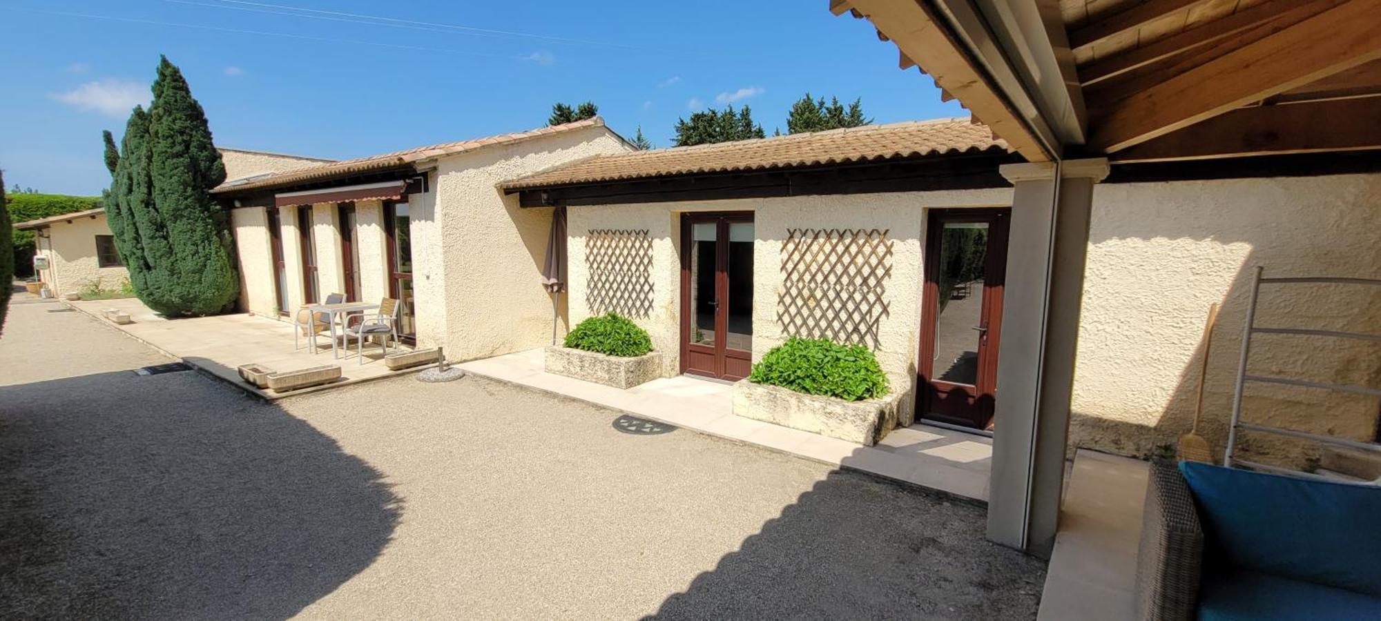 Villa Liberty Entraigues-sur-la-Sorgue Ruang foto
